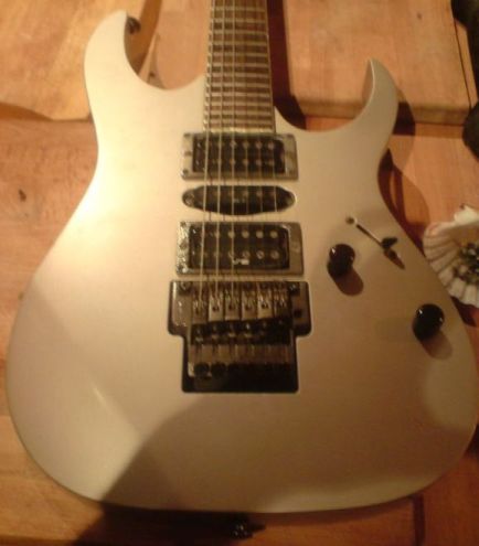 Trying to identify an Ibanez RG - Ultimate Guitar